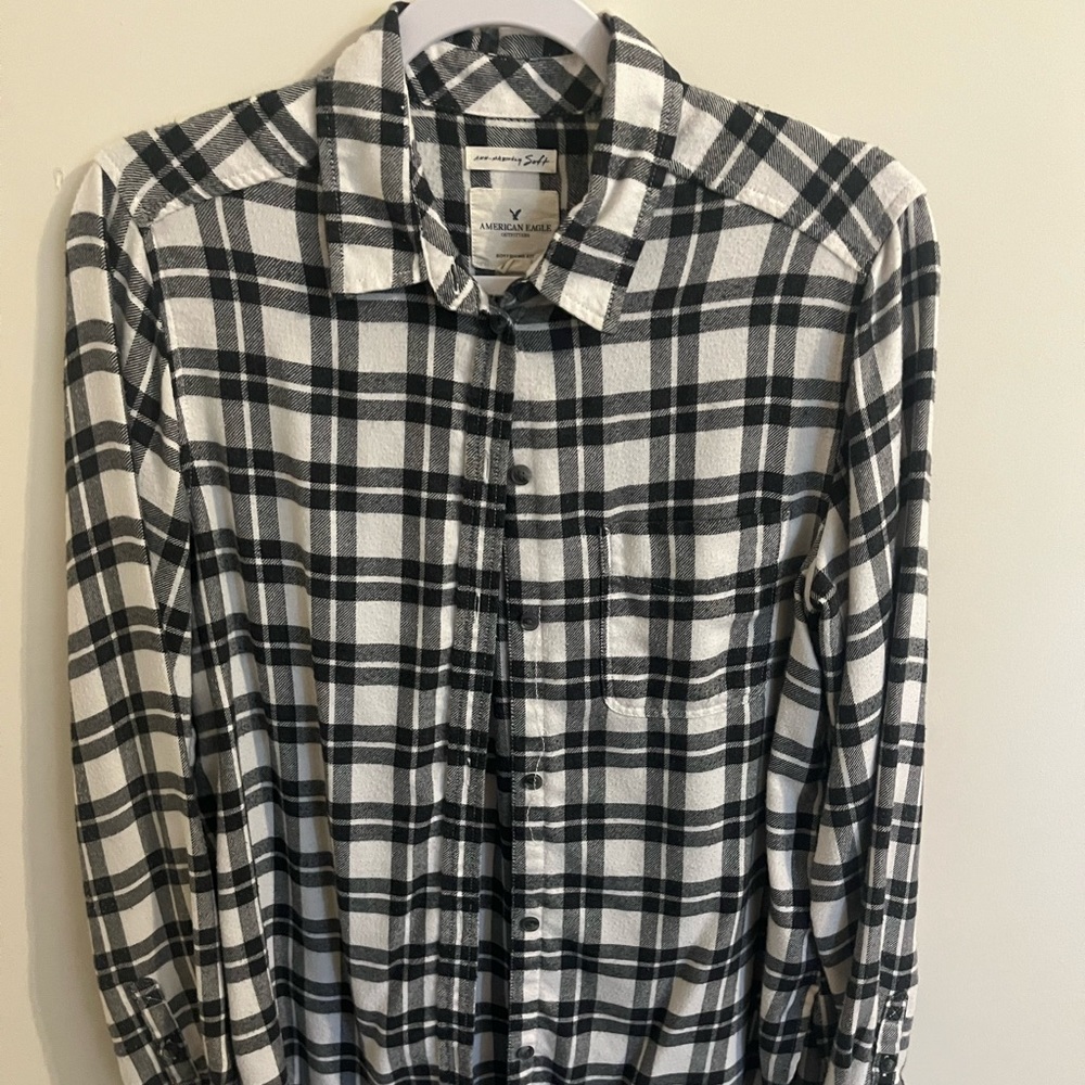 American eagle black and white flannel